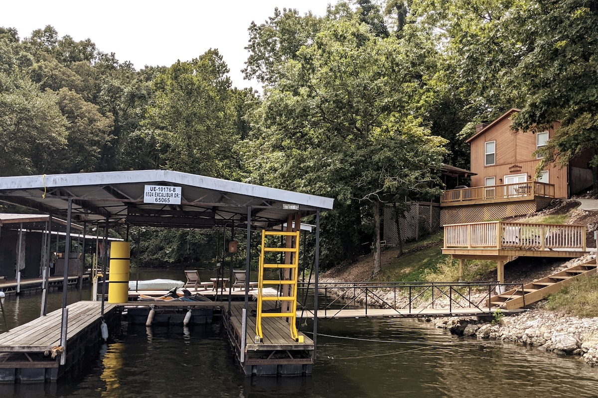Cabin at the Ozarks